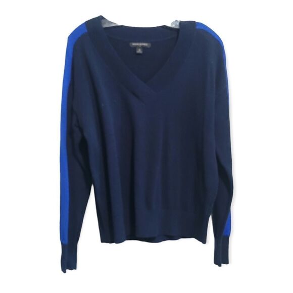 Banana Republic navy sweater - Picture 1 of 3